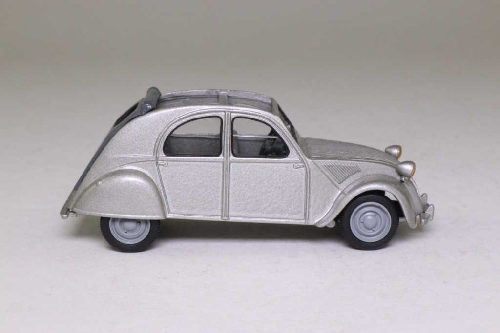 Matchbox Collectibles VEM03; 1949 Citroen 2CV